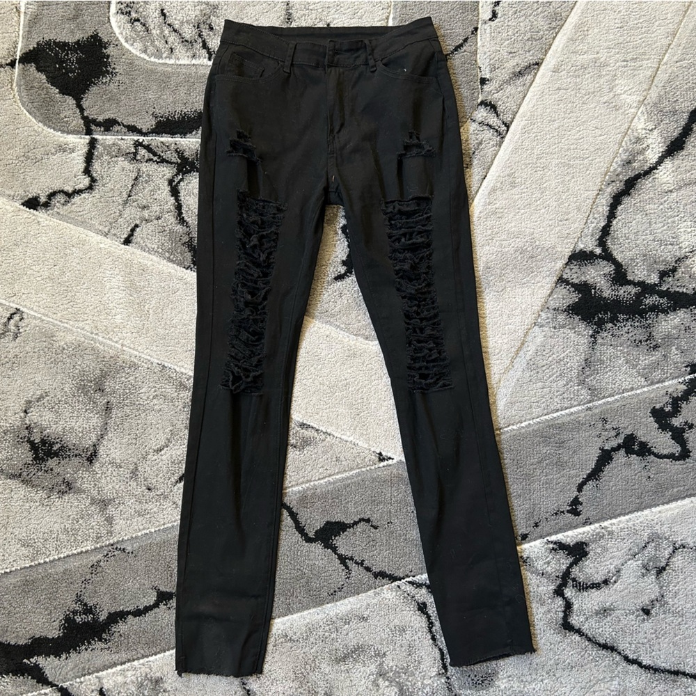 SHEIN Black High-Rise Skinny Jeans with Gold Hardware